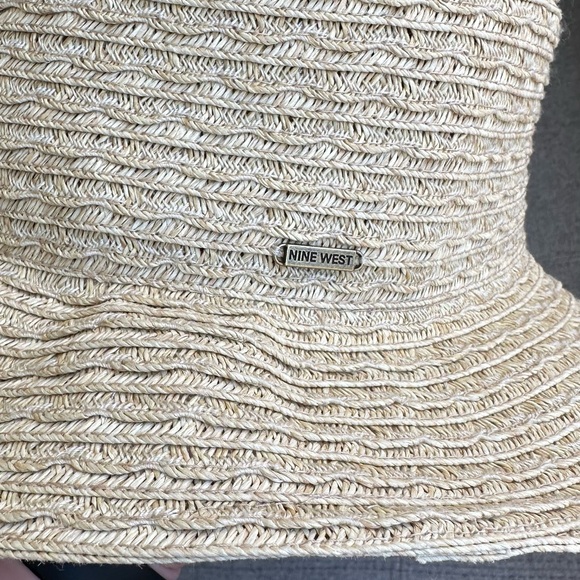 NINE WEST STRAW HAT - Picture 2 of 5